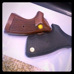 Taurus k-frame revolver grips